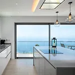 Villa Skyfall